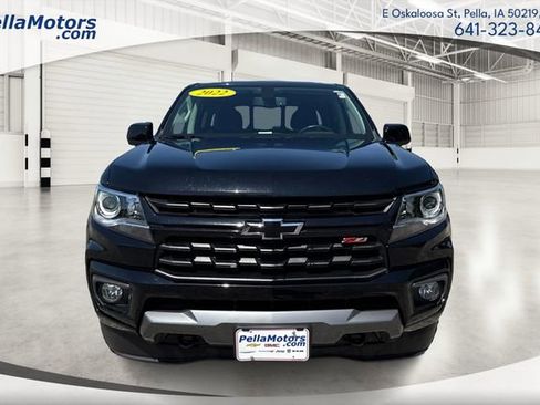 Used 2022 Chevrolet Colorado Z71 w/ Z71 Midnight Edition AWD/4WD image 7