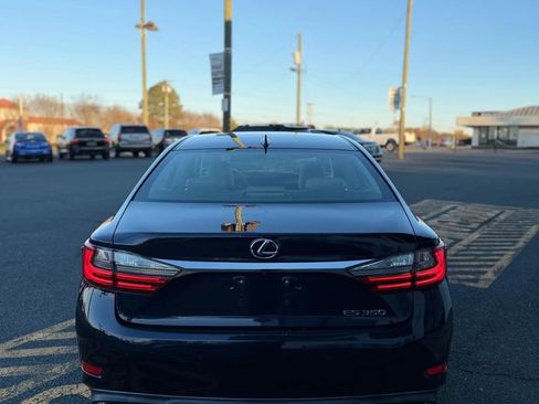 Used 2016 Lexus ES 350 w/ Navigation System Package FWD image 5