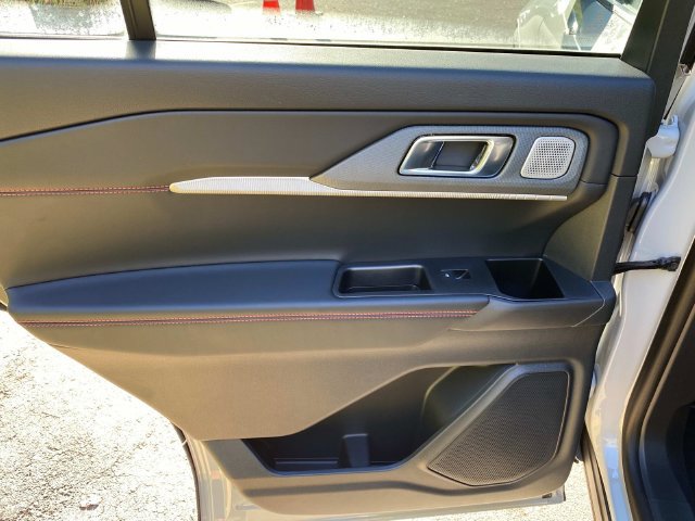 Used 2027 Ford Explorer ST w/ Sun And Sound Package AWD/4WD image 10
