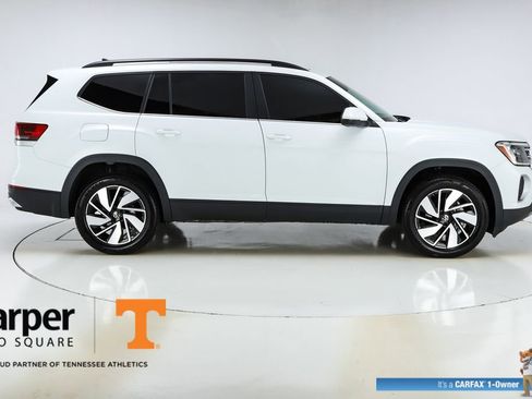 Used 2025 Volkswagen Atlas SE w/ Panoramic Sunroof Package image 10