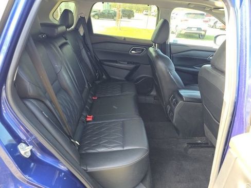 Used 2023 Nissan Rogue Platinum image 31