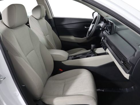 Used 2025 Honda Accord SE image 17