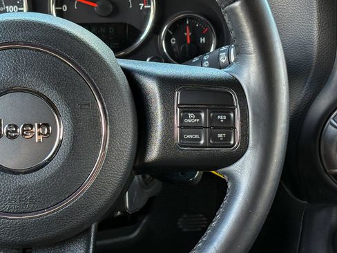 Used 2018 Jeep Wrangler Unlimited Sport AWD/4WD image 15
