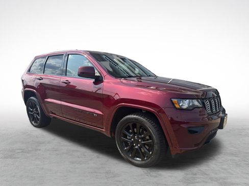 Used 2021 Jeep Grand Cherokee Laredo X AWD/4WD image 8