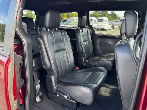 Used 2017 Dodge Grand Caravan GT image 10