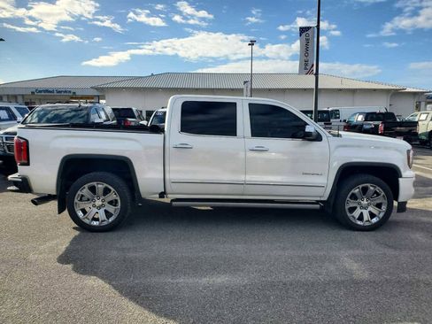 Used 2017 GMC Sierra 1500 Denali w/ Denali Ultimate Package image 2