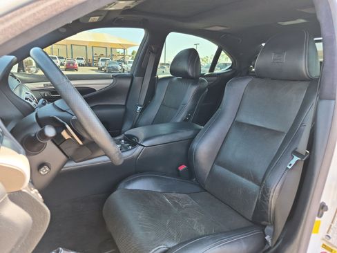Used 2013 Lexus LS 460 w/ F-Sport Pkg RWD image 22
