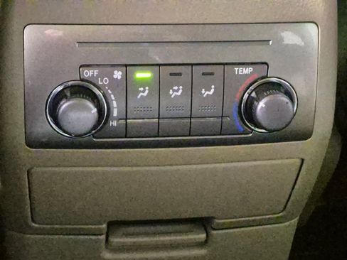 Used 2013 Toyota Highlander FWD image 21