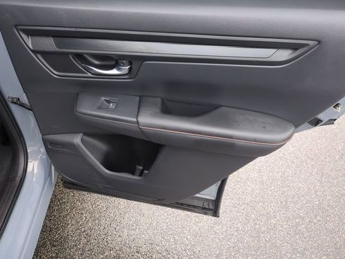 Used 2025 Honda CR-V Sport image 32