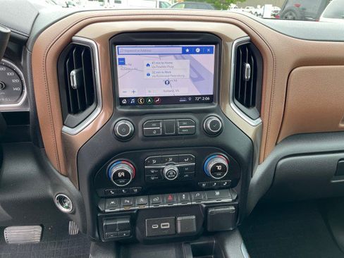Used 2019 Chevrolet Silverado 1500 High Country w/ Technology Package AWD/4WD image 24