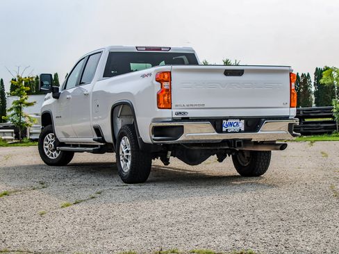 Used 2024 Chevrolet Silverado 2500 LT w/ Convenience Package AWD/4WD image 10
