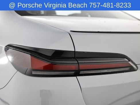 Used 2023 BMW 740i w/ Parking Assistance Package RWD image 15