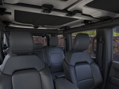 New 2025 Ford Bronco Badlands image 12