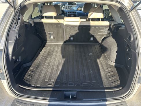 Used 2018 Subaru Outback 2.5i Limited image 10