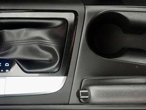 Used 2023 Hyundai Elantra SEL image 21