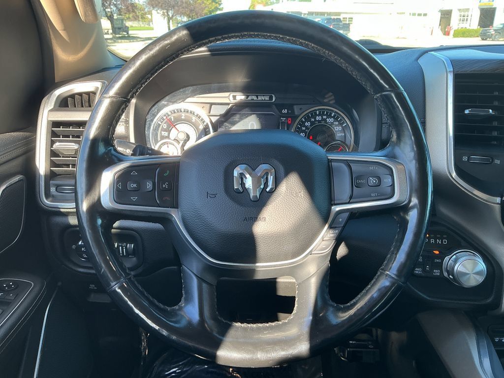 Used 2019 RAM 1500 Laramie AWD/4WD image 14