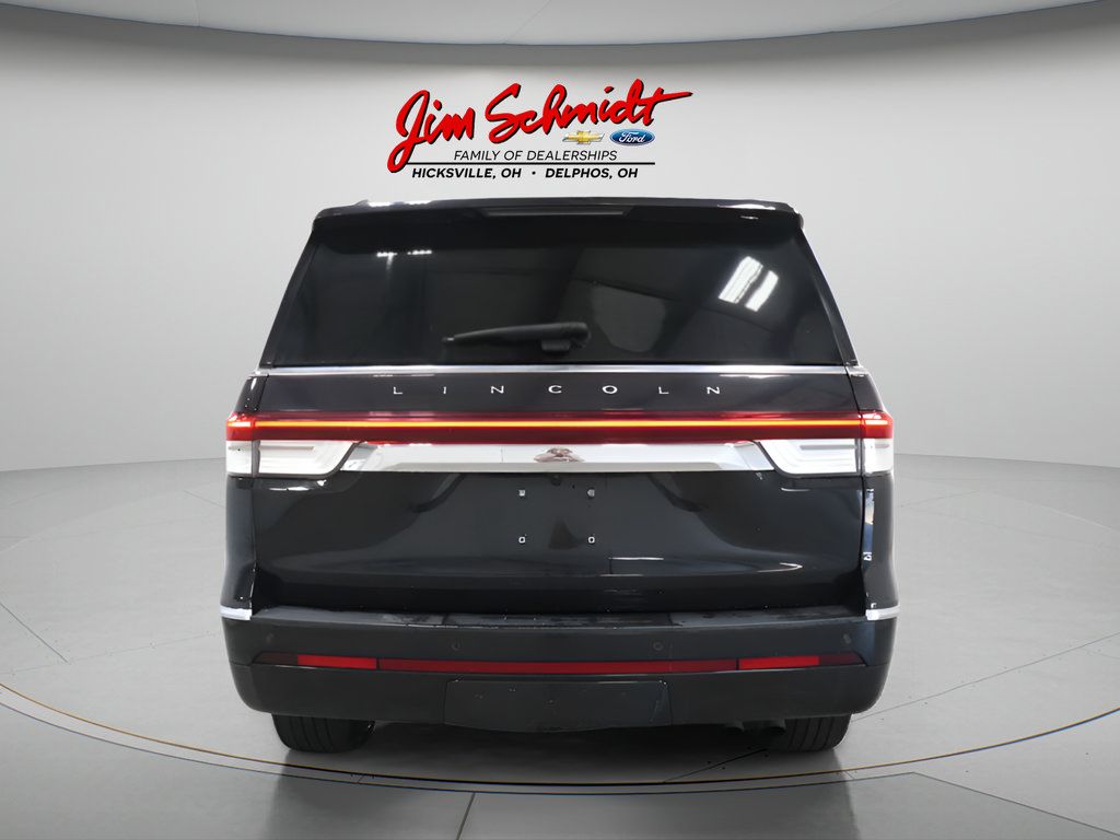 Used 2022 Lincoln Navigator Reserve AWD/4WD image 5