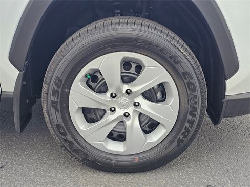 Used 2025 Toyota RAV4 LE image 9