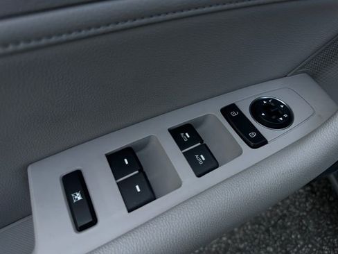 Used 2015 Hyundai Sonata Limited w/ Option Group 06 image 13