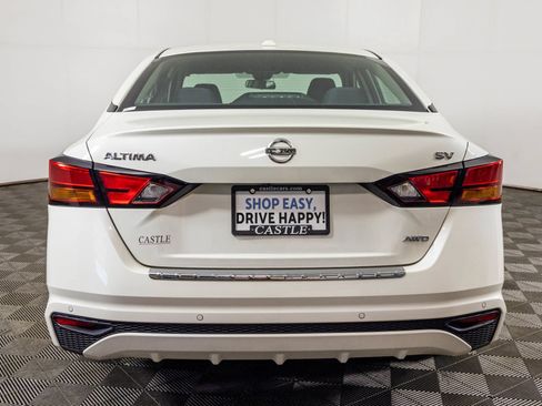 Used 2022 Nissan Altima 2.5 SV AWD/4WD image 14