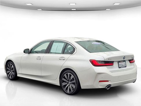 Used 2026 BMW 330i Sedan w/ Premium Package RWD image 8
