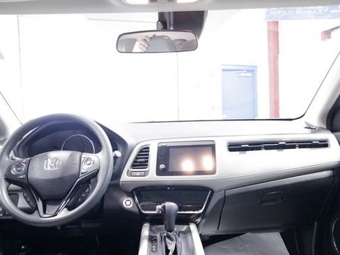 Certified 2022 Honda HR-V EX image 17