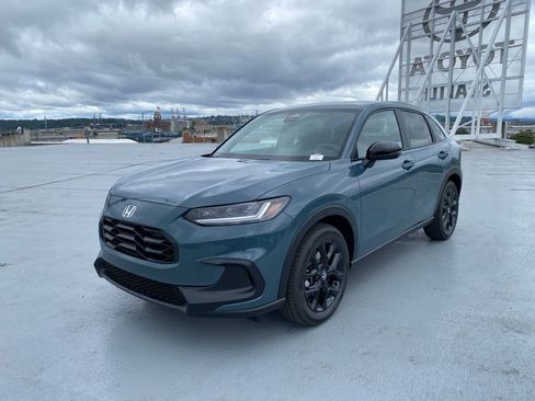 Used 2025 Honda HR-V Sport image 4