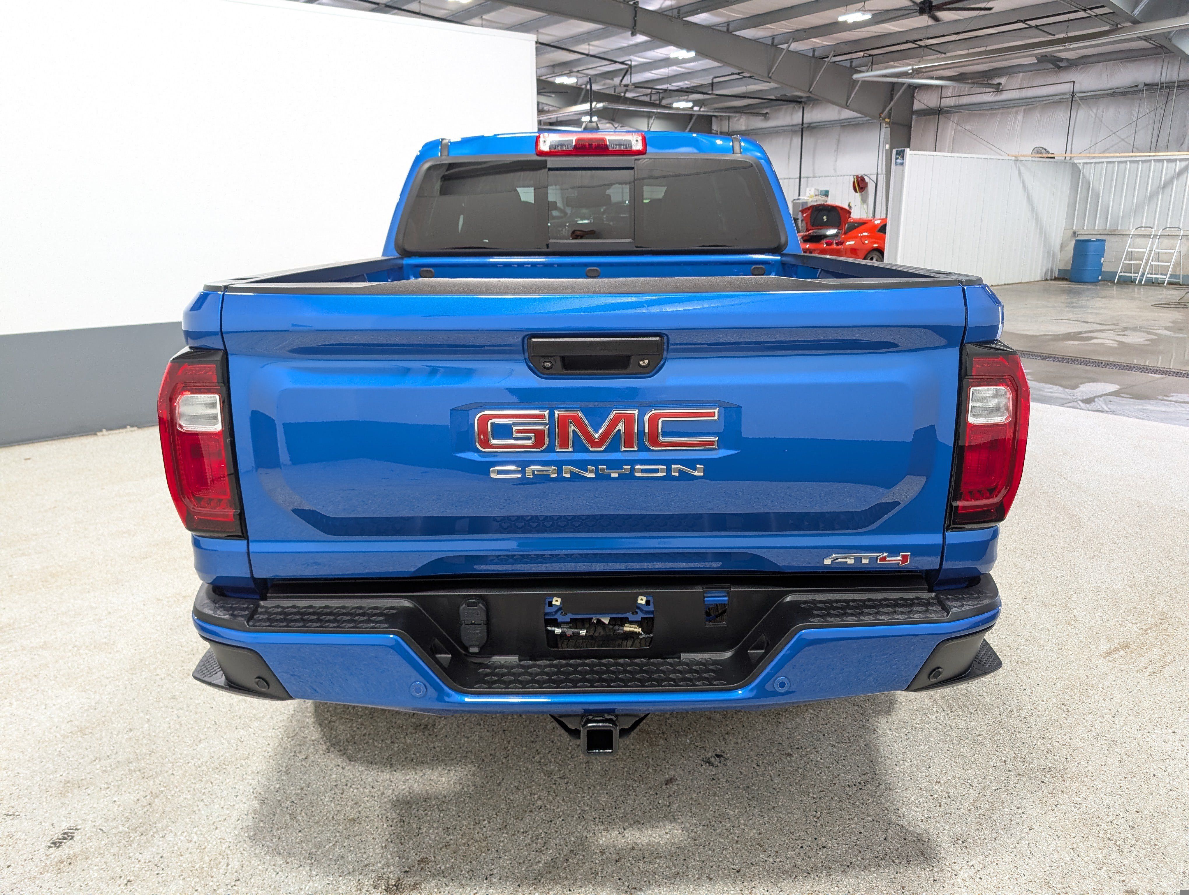 Used 2023 GMC Canyon AT4 w/ Technology Package AWD/4WD image 4