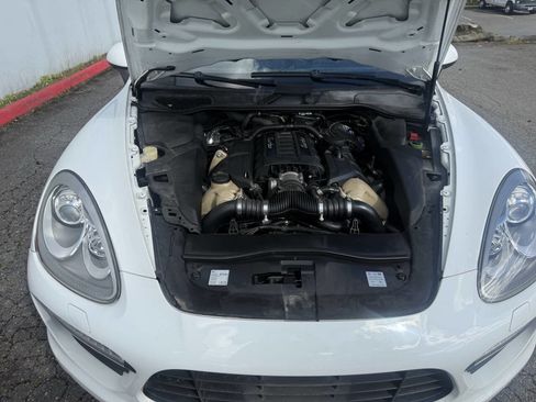 Used 2013 Porsche Cayenne Turbo image 27