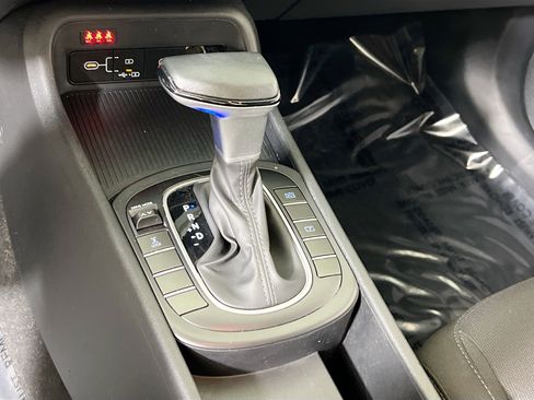 Used 2024 Hyundai Kona SEL image 16