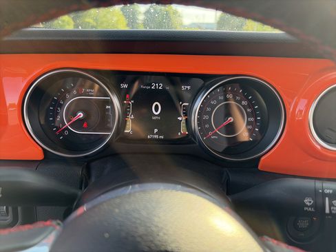 Used 2021 Jeep Gladiator Rubicon AWD/4WD image 31