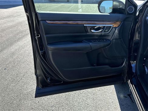 Certified 2022 Honda CR-V Touring image 5
