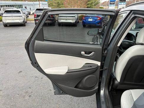 Used 2023 Hyundai Kona Limited image 47
