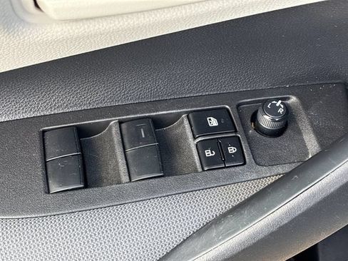 Used 2022 Toyota Corolla LE FWD image 13