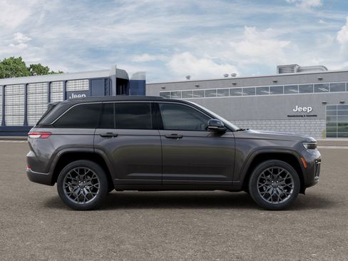 New 2026 Jeep Grand Cherokee Summit AWD/4WD image 27