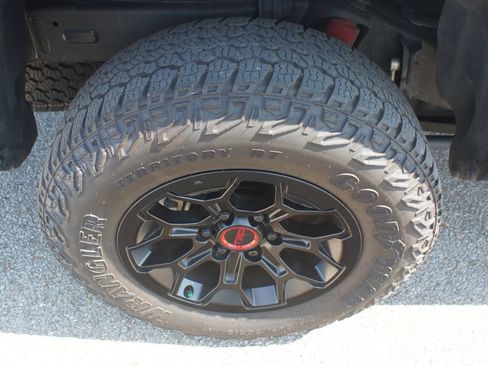 Used 2025 Toyota Tacoma TRD Pro w/ Tow Tech Package AWD/4WD image 26