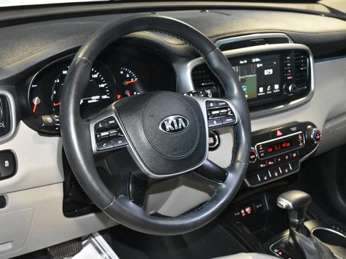 Used 2019 Kia Sorento EX w/ EX Touring Package AWD/4WD image 2