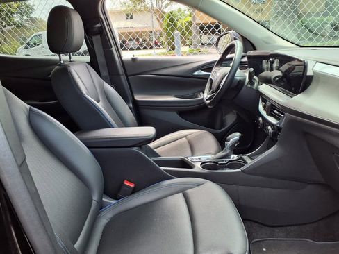 Used 2025 Buick Encore GX Sport Touring FWD image 3