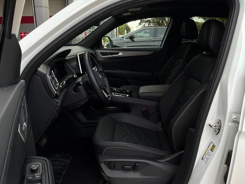 Used 2026 Volkswagen Atlas Cross Sport SE AWD/4WD image 10