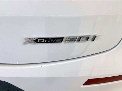 Certified 2024 BMW X4 xDrive30i w/ Premium Package image 9