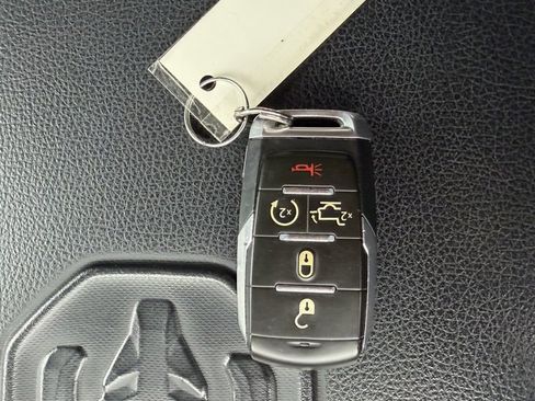 Used 2022 RAM 1500 Laramie image 33