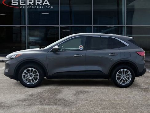 Used 2021 Ford Escape SE w/ Convenience Package AWD/4WD image 2