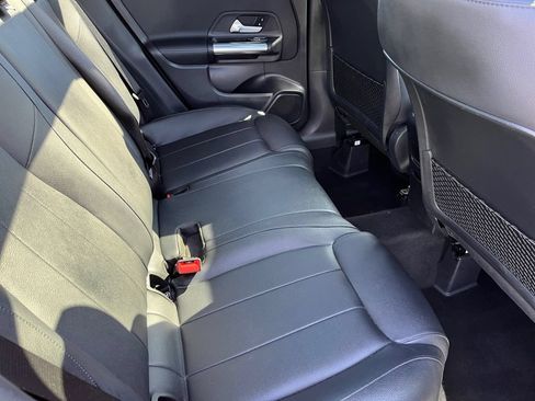 Certified 2022 Mercedes-Benz GLA 250 4MATIC image 18