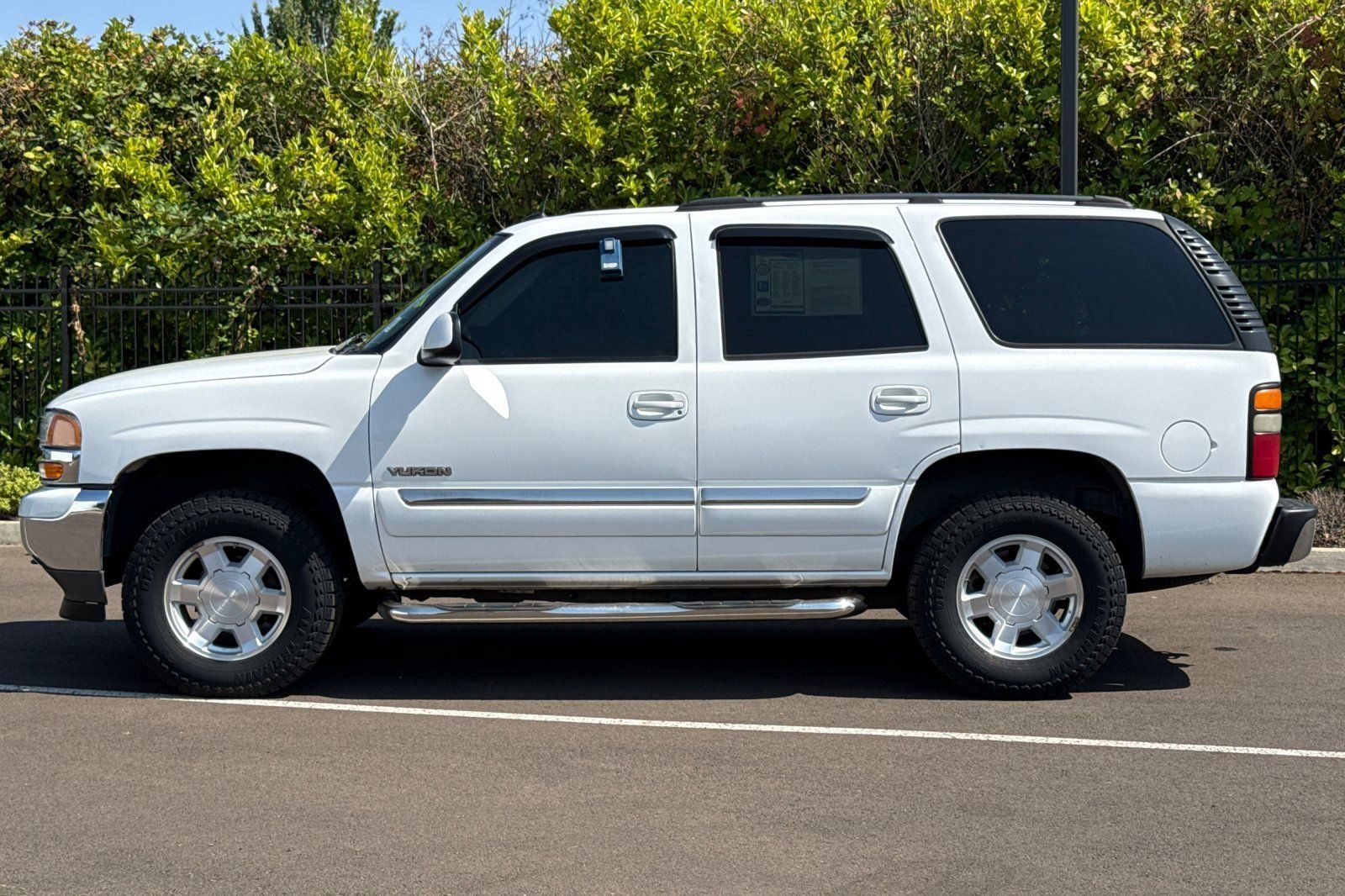 Used 2005 GMC Yukon SLE AWD/4WD image 7