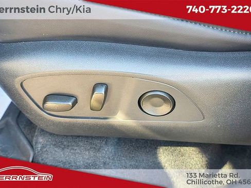 Used 2026 GMC Acadia AT4 w/ LPO, Floor Liner Package AWD/4WD image 16