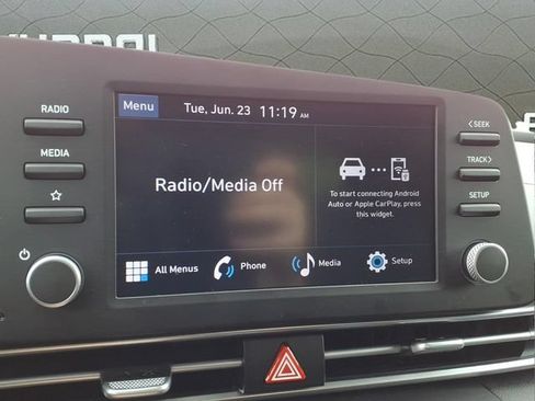 Used 2024 Hyundai Elantra SE FWD image 20
