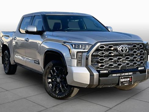 Used 2025 Toyota Tundra Platinum AWD/4WD image 3