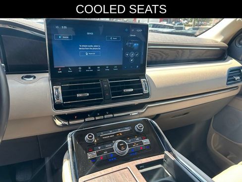 Used 2024 Lincoln Navigator L Reserve AWD/4WD image 17