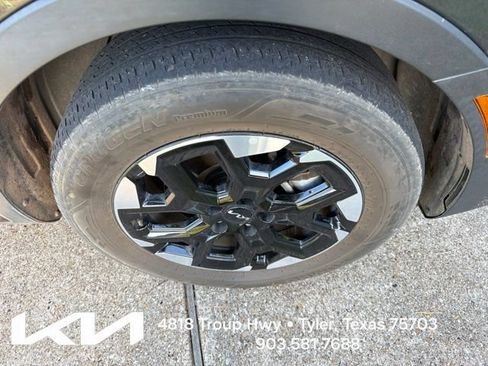 Used 2024 Kia Sorento S w/ Panoramic Sunroof Package FWD image 14