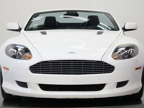 Used 2008 Aston Martin DB9 Volante RWD image 4